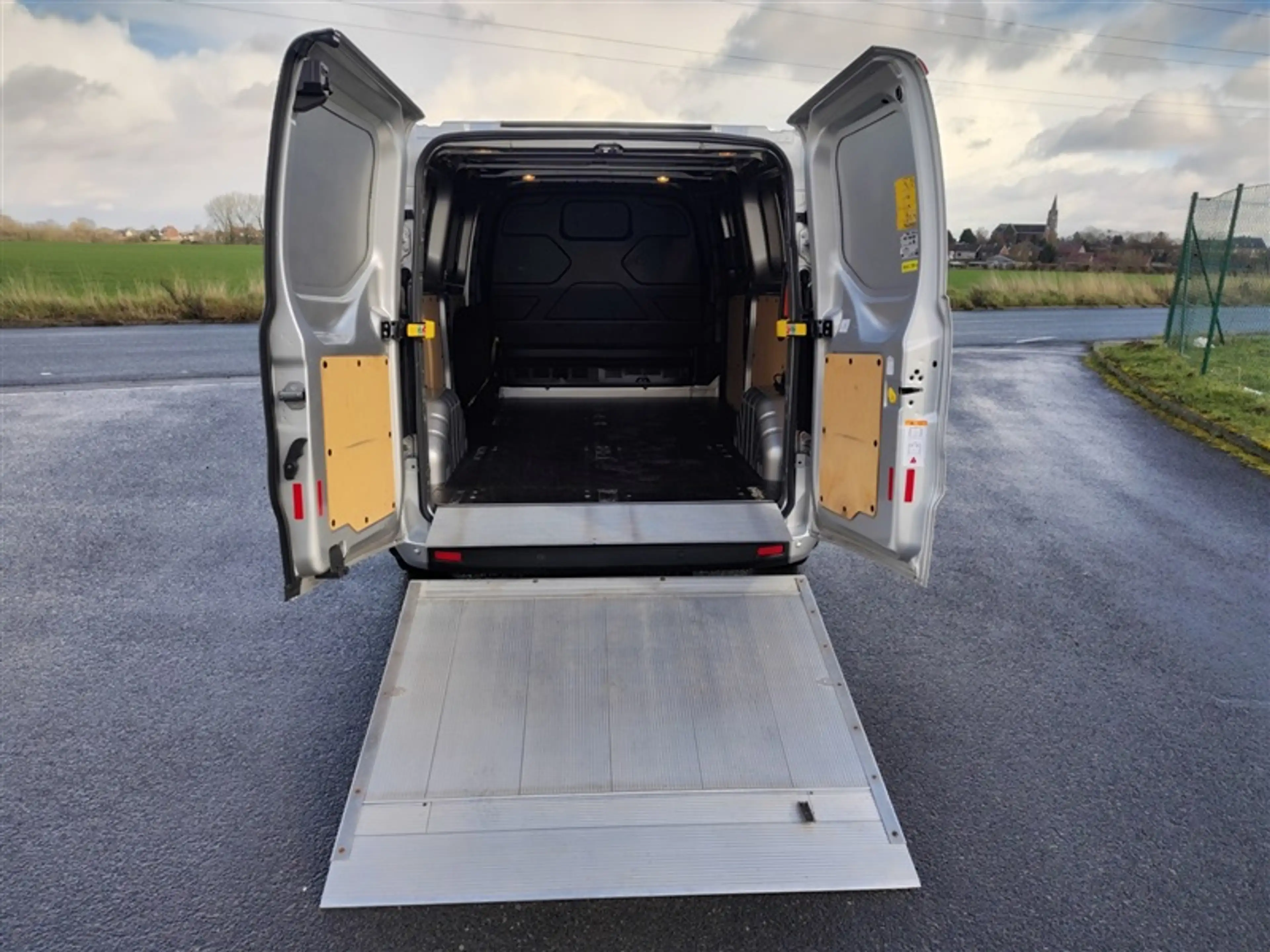 Ford Transit Custom 2.0 TDCi L2H1 Trend 3PL+ELEVATEUR — photo 14