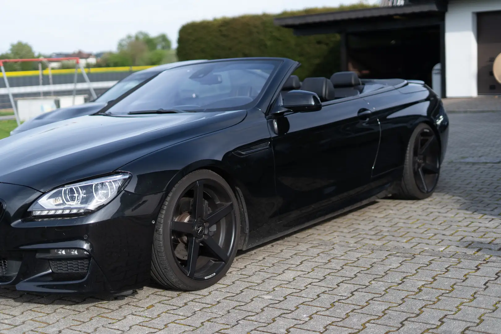 BMW 640 640d Cabrio Österreich-Paket Aut. Schwarz - 2