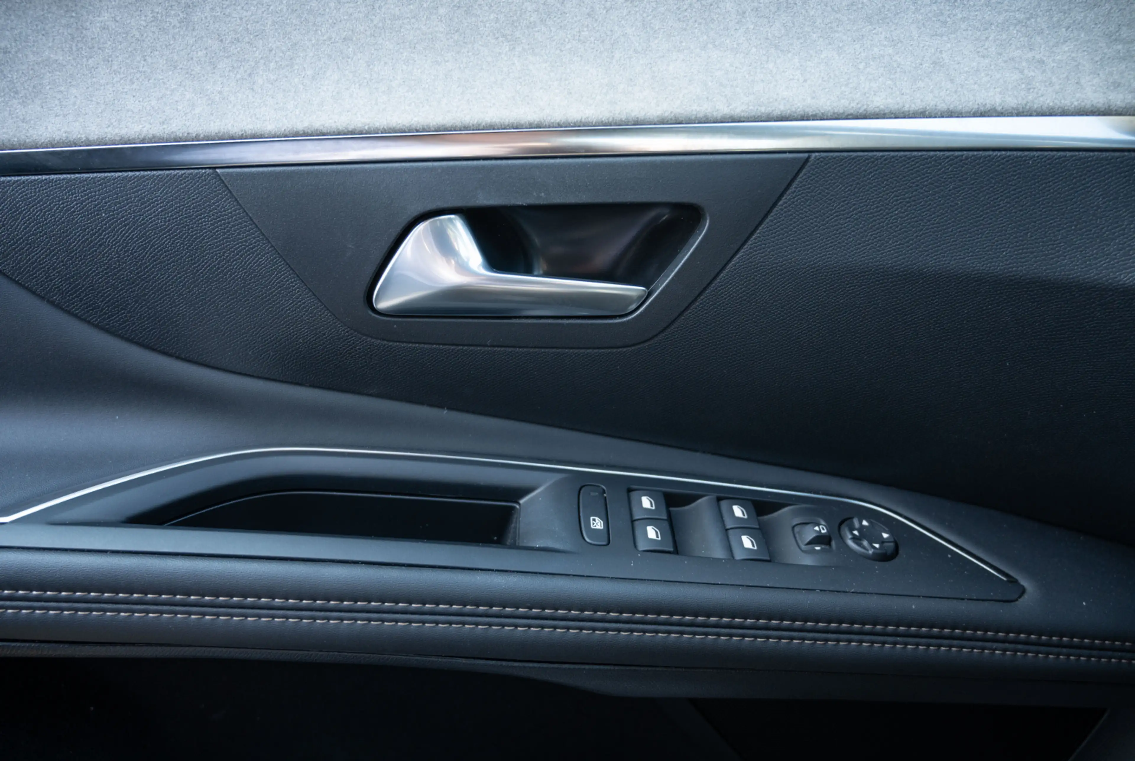 Peugeot 3008 GT 1.2 Hybrid 136 *GW-TOP-DEAL* — photo 11