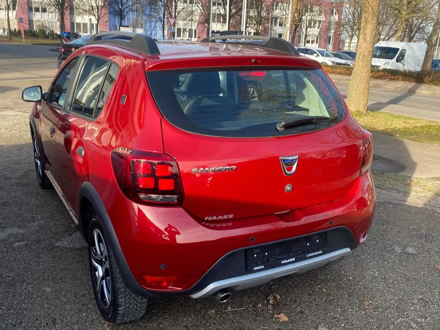 Dacia Sandero Stepway TCe 100 Celebration Rot - 2
