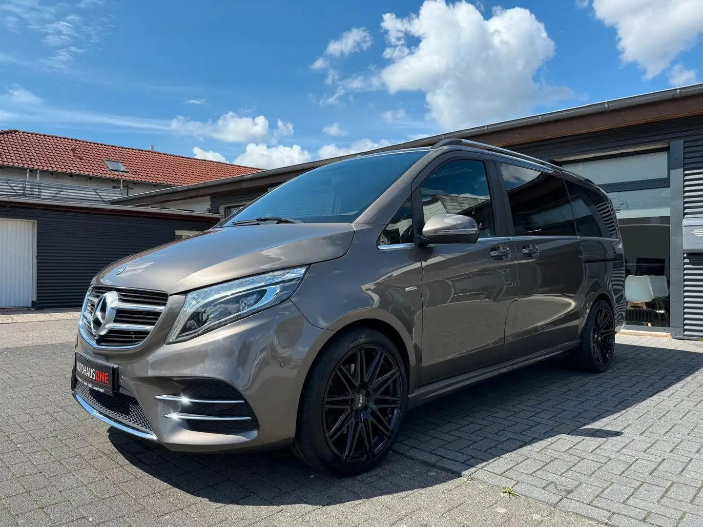 Mercedes-Benz V 250 d AMG PANORAMA/STANDHZG/360°KAMERA Grau - 2