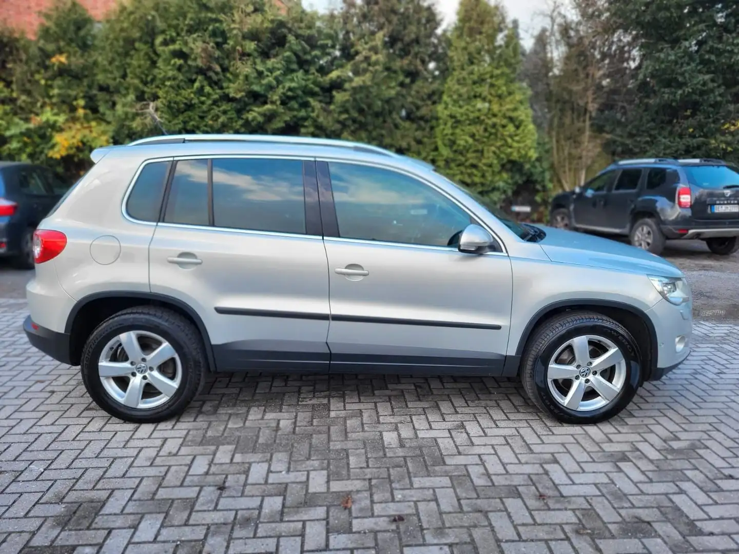 Volkswagen Tiguan Sport & Style 4Motion, DSG, Panorama Or - 2