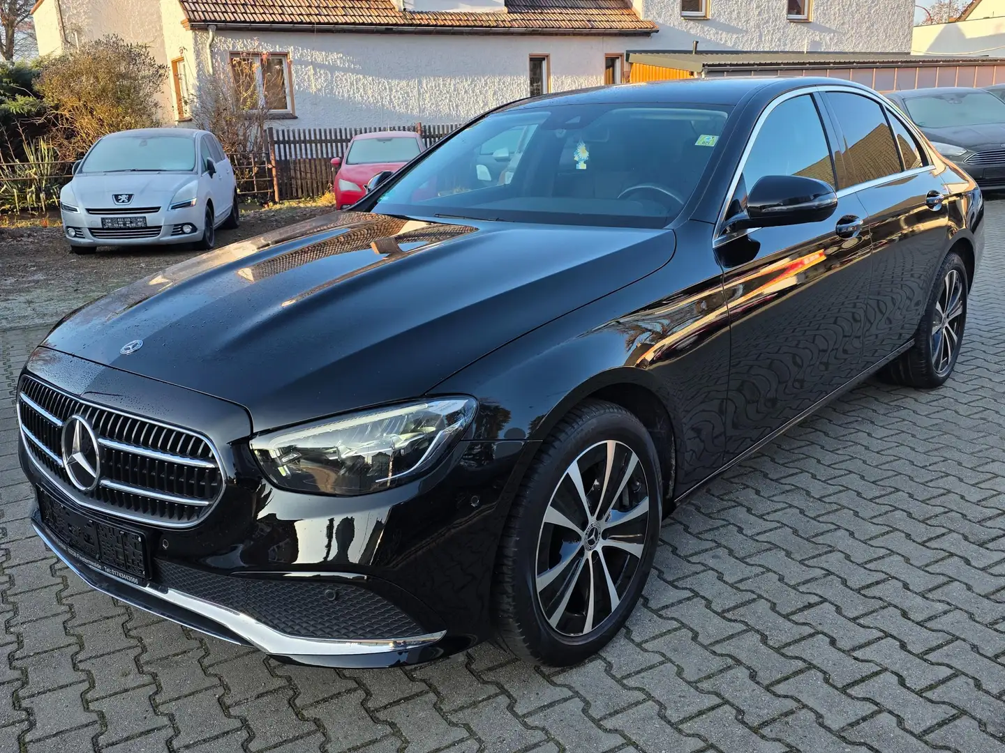 Mercedes-Benz E 220 E 220 d (213.004) Schwarz - 1