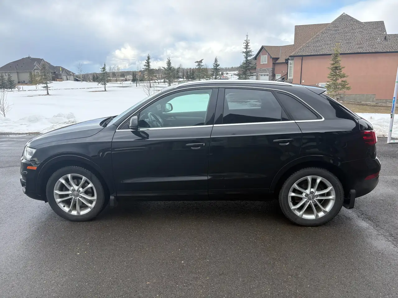 Audi Q3 снимка Audi Q3