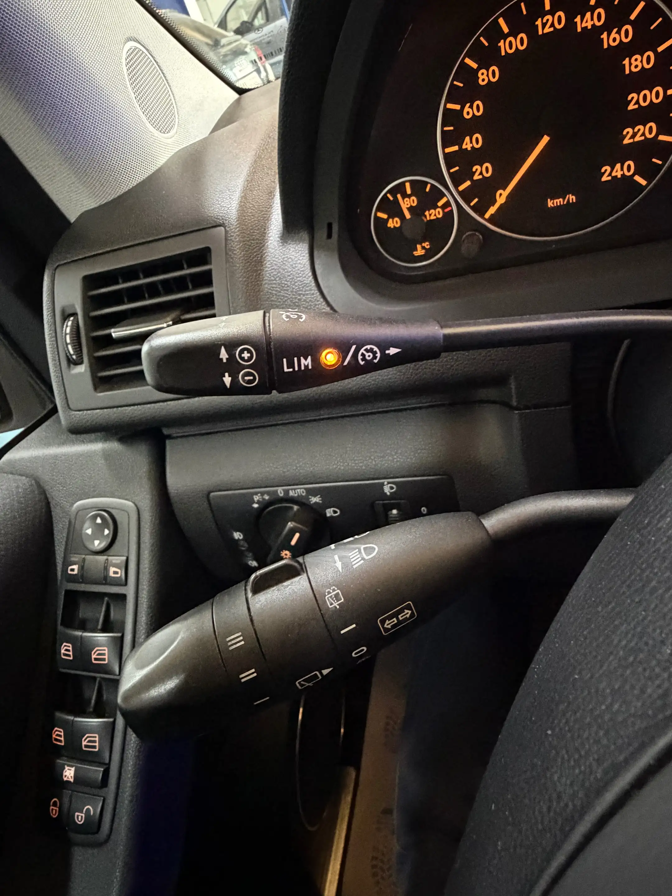 Mercedes-Benz A 150 A 150 Avantgarde Edition — photo 12