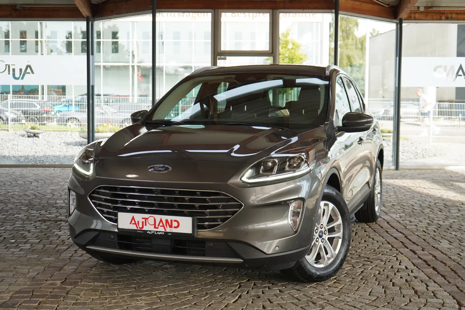Ford Kuga 2.0 M-Hybrid Titanium LED Navi ACC Kamera Grau - 2