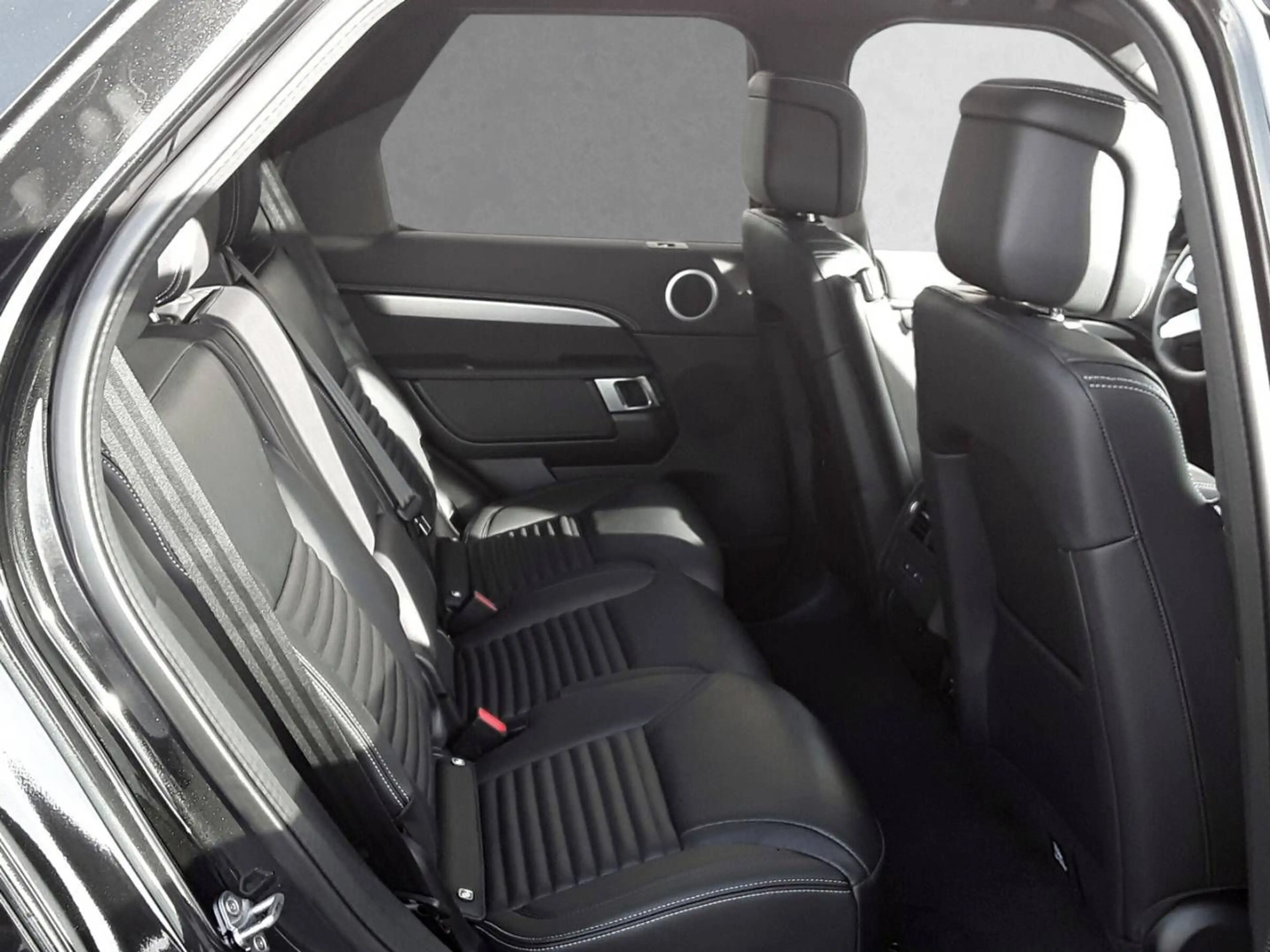 Land Rover Discovery D250 Dynamic SE — photo 5