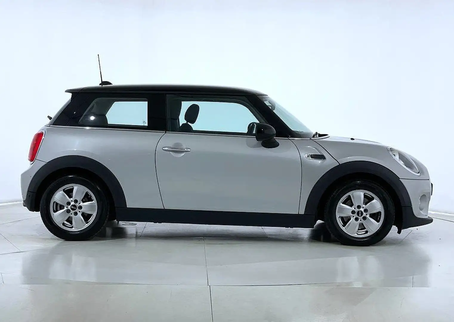 MINI Cooper D Cooper D Boost AUTOMATICA Silber - 2