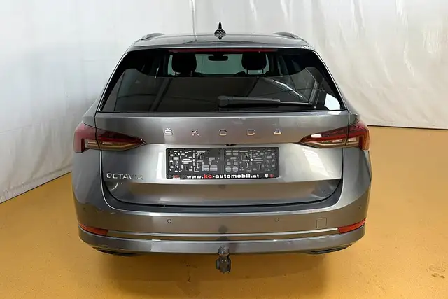 Skoda Octavia view 11