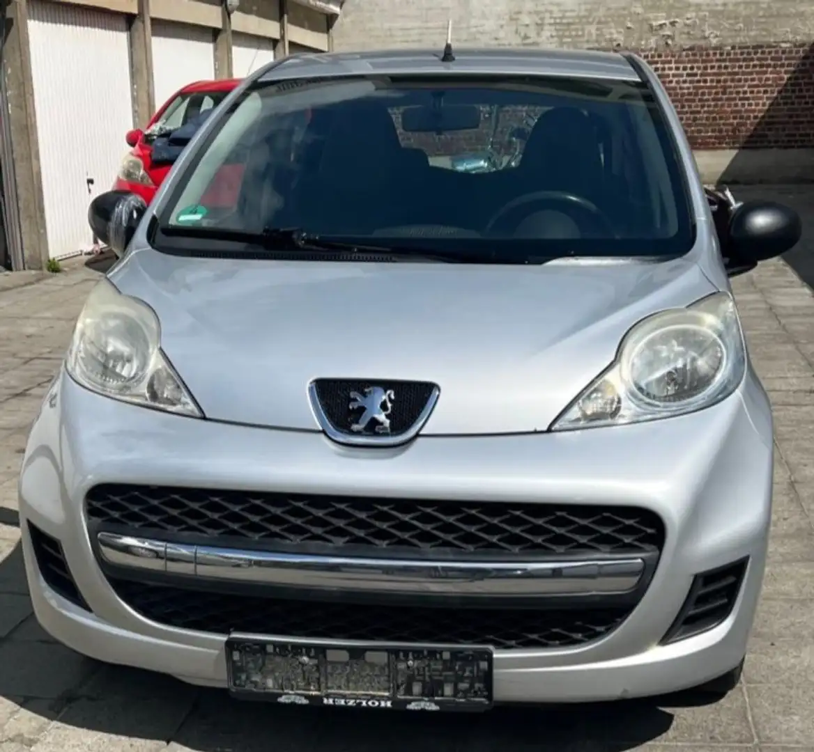 Peugeot 107 107 1.0i Urban Grijs - 1