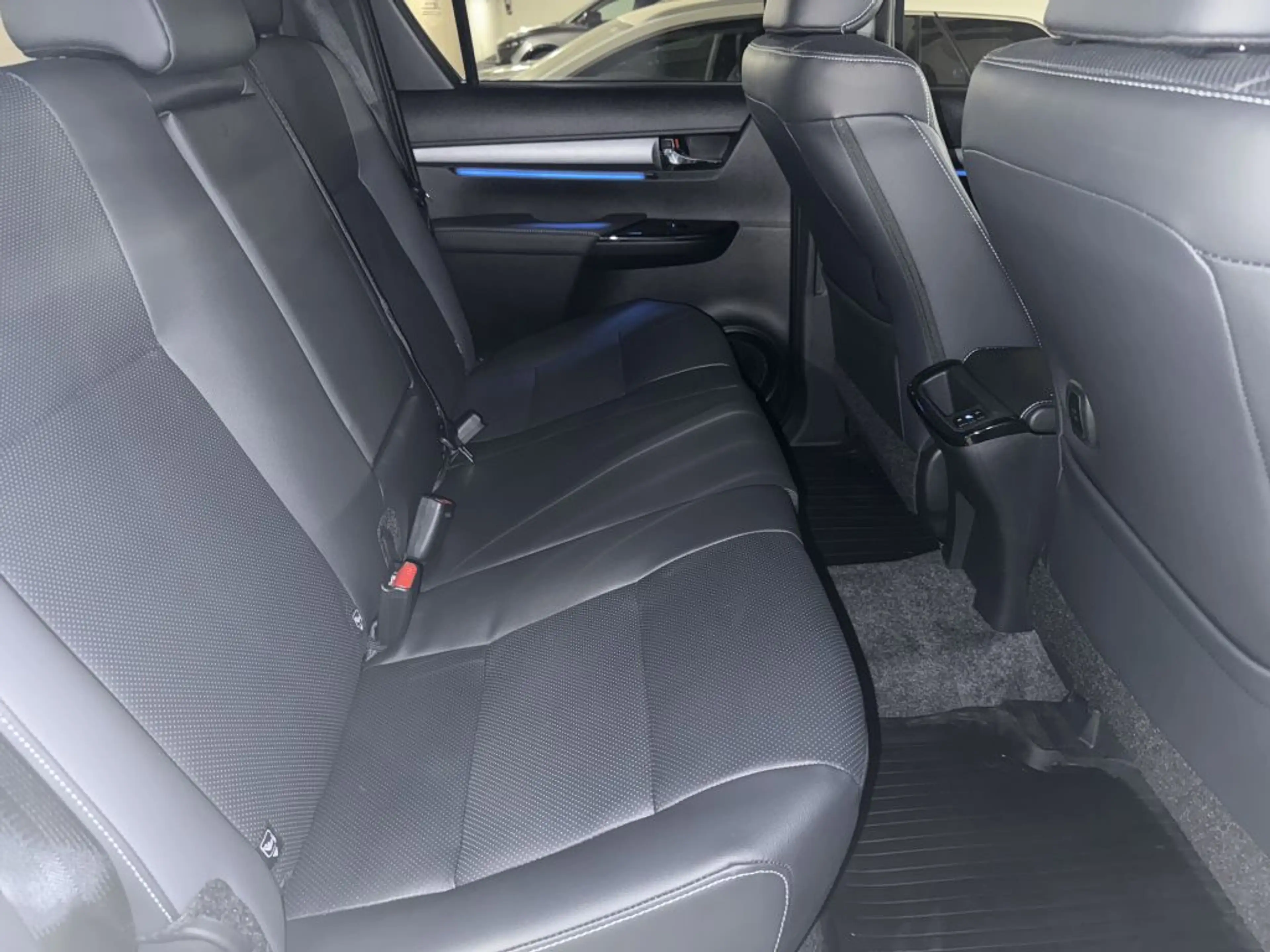 Toyota Hilux 2.8 Mild-Hybrid Invincible AHK,360°,JBL,sofort — photo 10