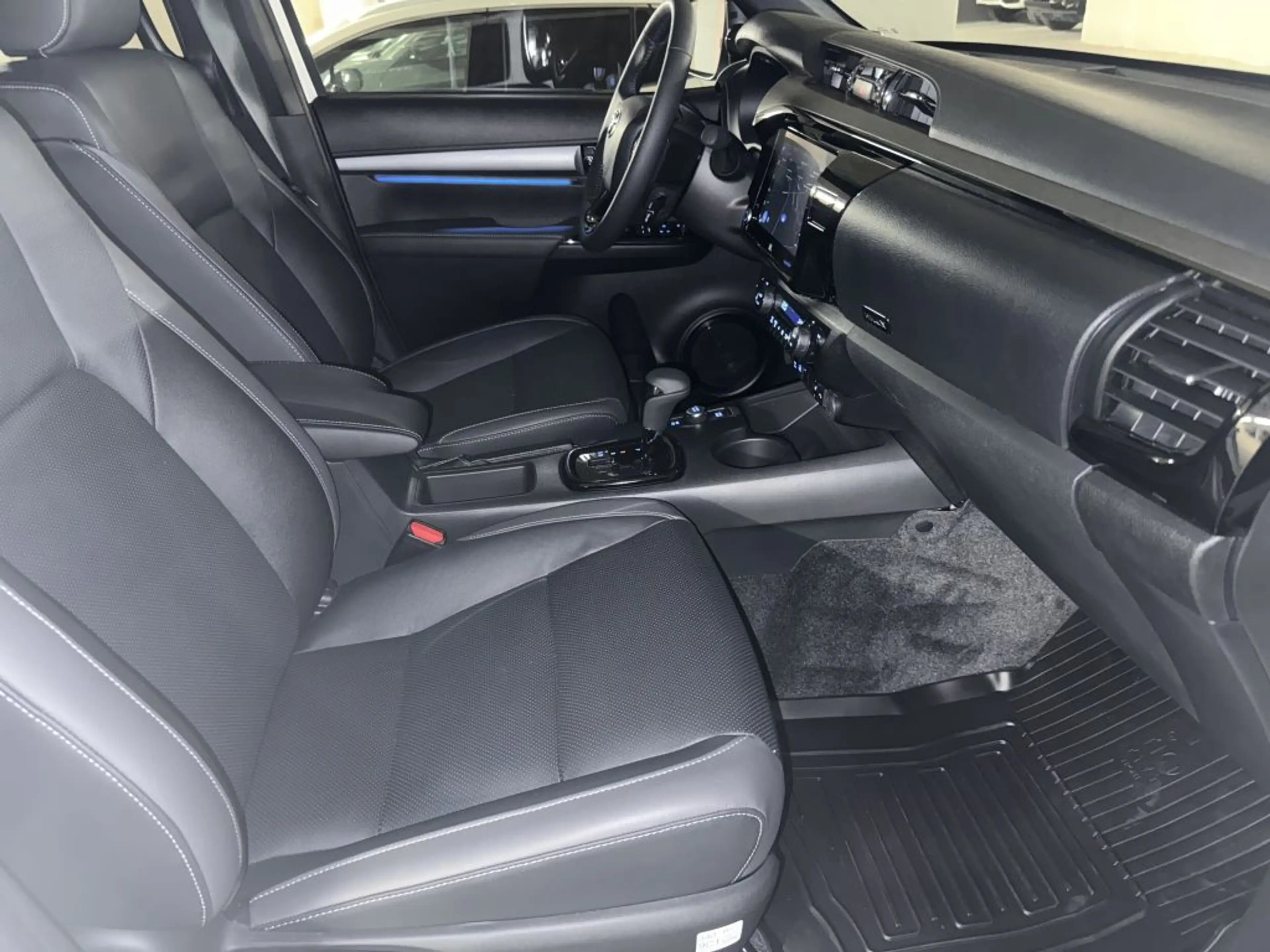 Toyota Hilux 2.8 Mild-Hybrid Invincible AHK,360°,JBL,sofort — photo 8