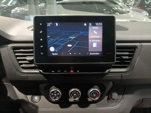 Renault Trafic view 12