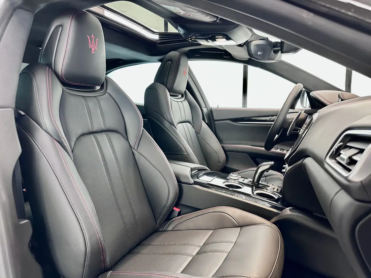 Maserati Ghibli 2025 — фото 13