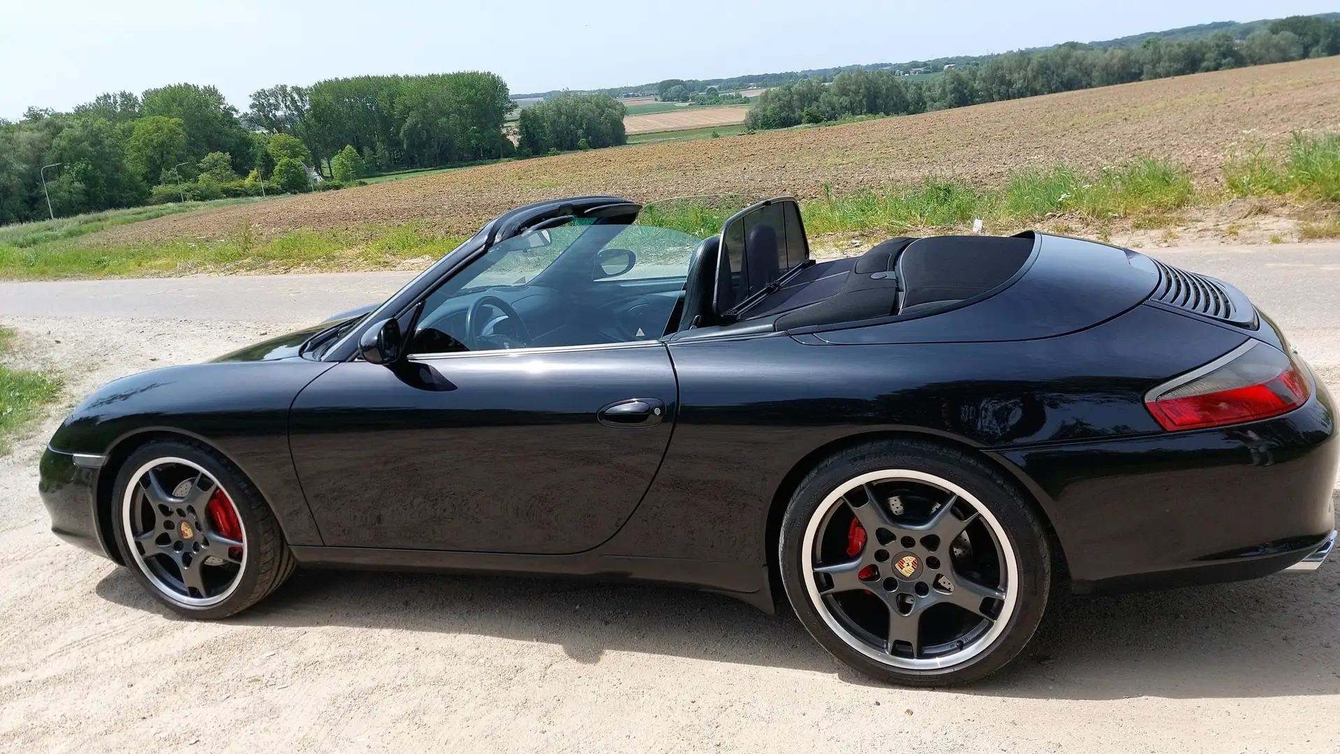Porsche 996 Carrera Zwart - 1