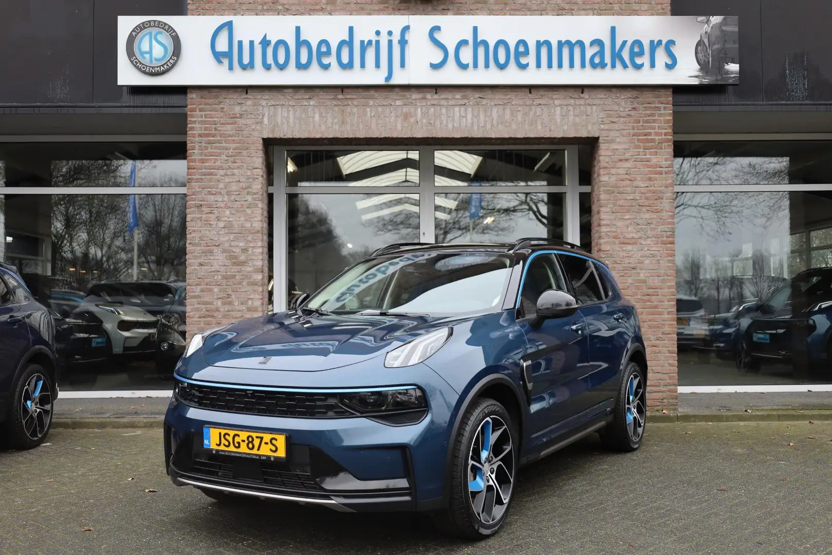 Lynk & Co 01 1.5 261PK! 6.6 Kwh LADEN! 360-CAMERA PANO/SCHUIF I Blau - 1