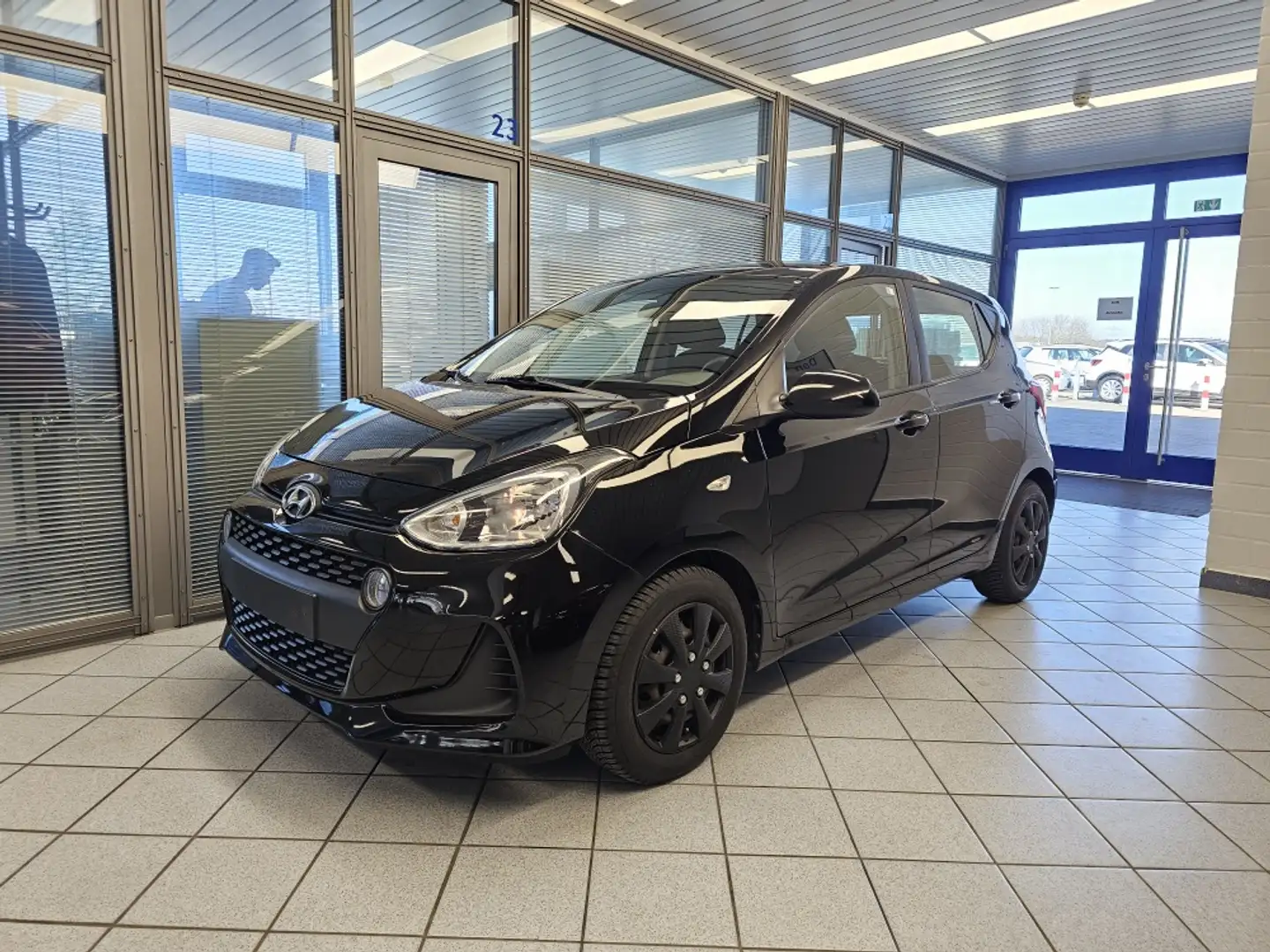 Hyundai i10 YES! Klima,PDC,Navigation,Allwetterreifen Negro - 2