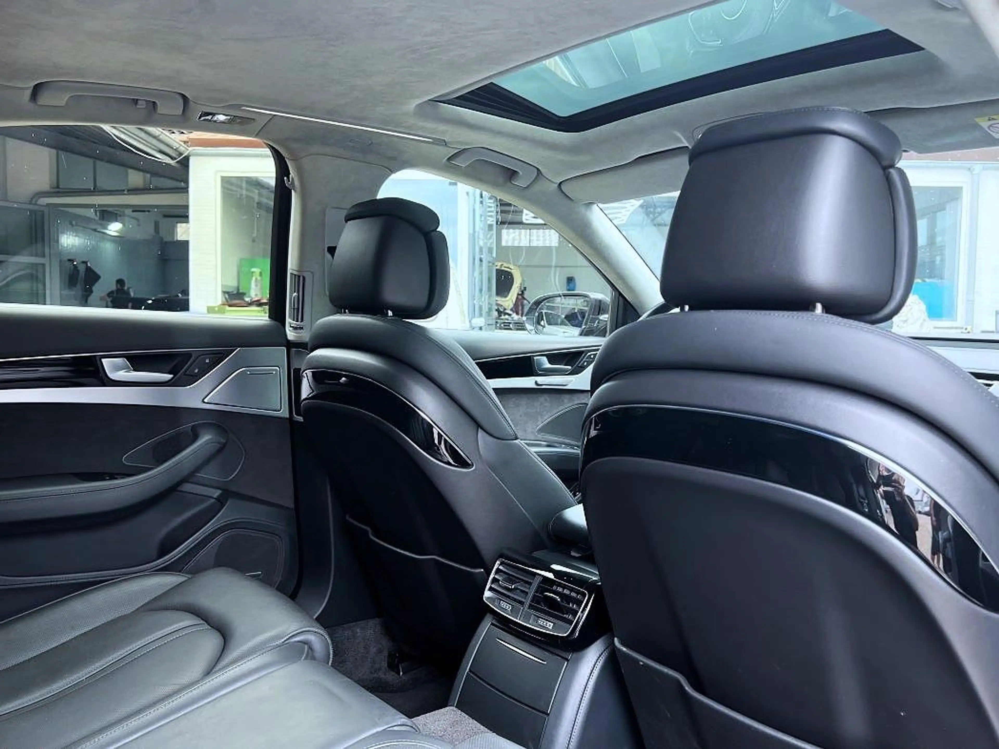 Audi A8 3.0 TDI quattro*HUD|360°|21"|MATRIX|GSD|BOSE — photo 8