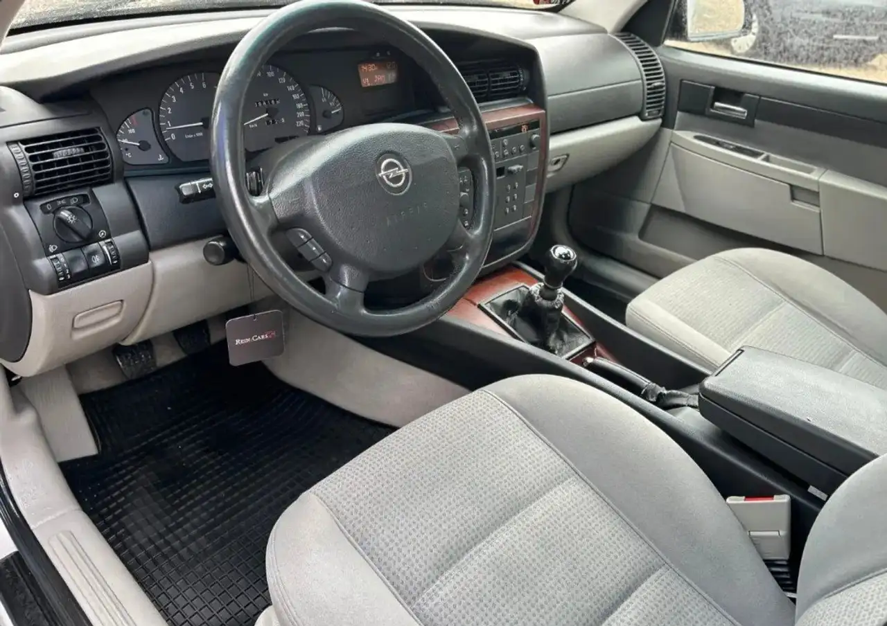 Opel Omega 2.2 Design Edition, foto 1