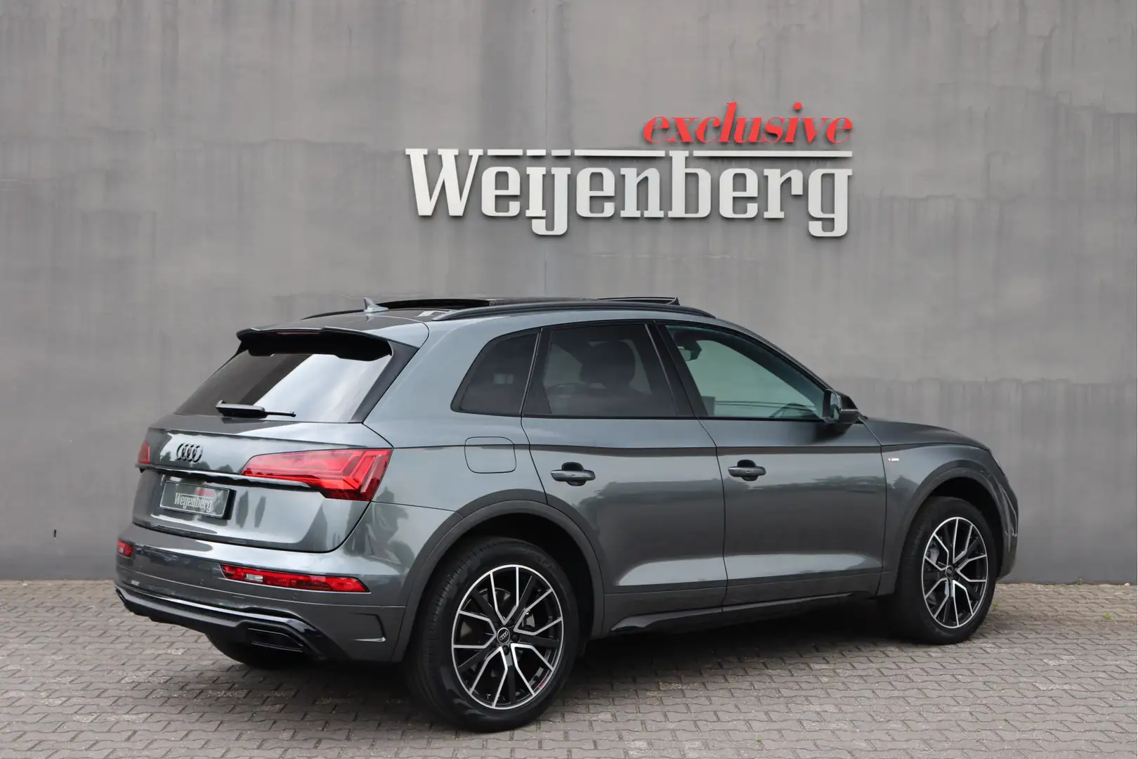 Audi Q5 50 TFSI e (2x) S-line Pano B&O Grijs - 2