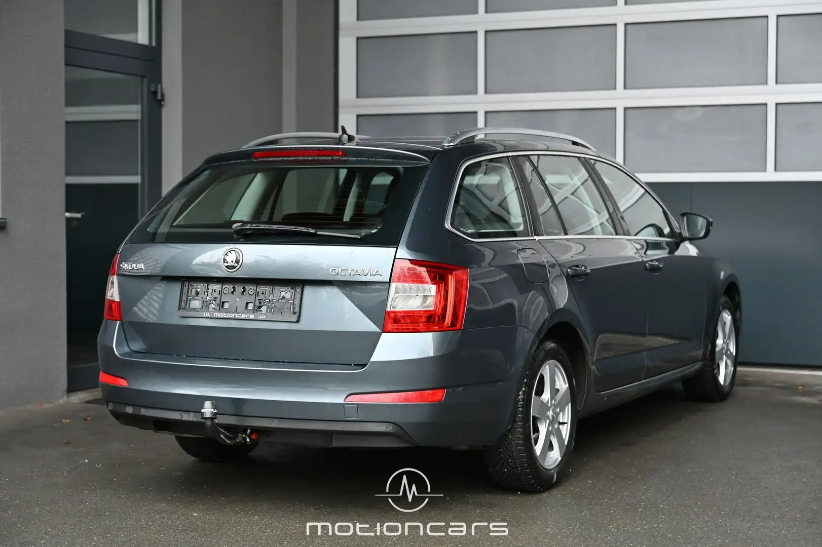 Skoda Octavia Elegance 4x4 2,0 TDI Pickerl NEU Grau - 2