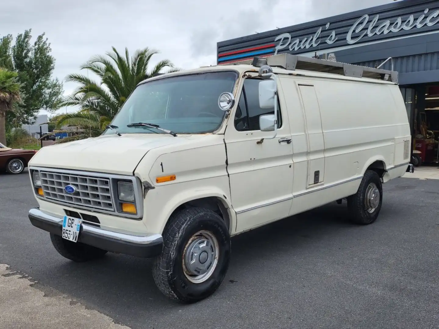 Ford E 350 Білий - 2