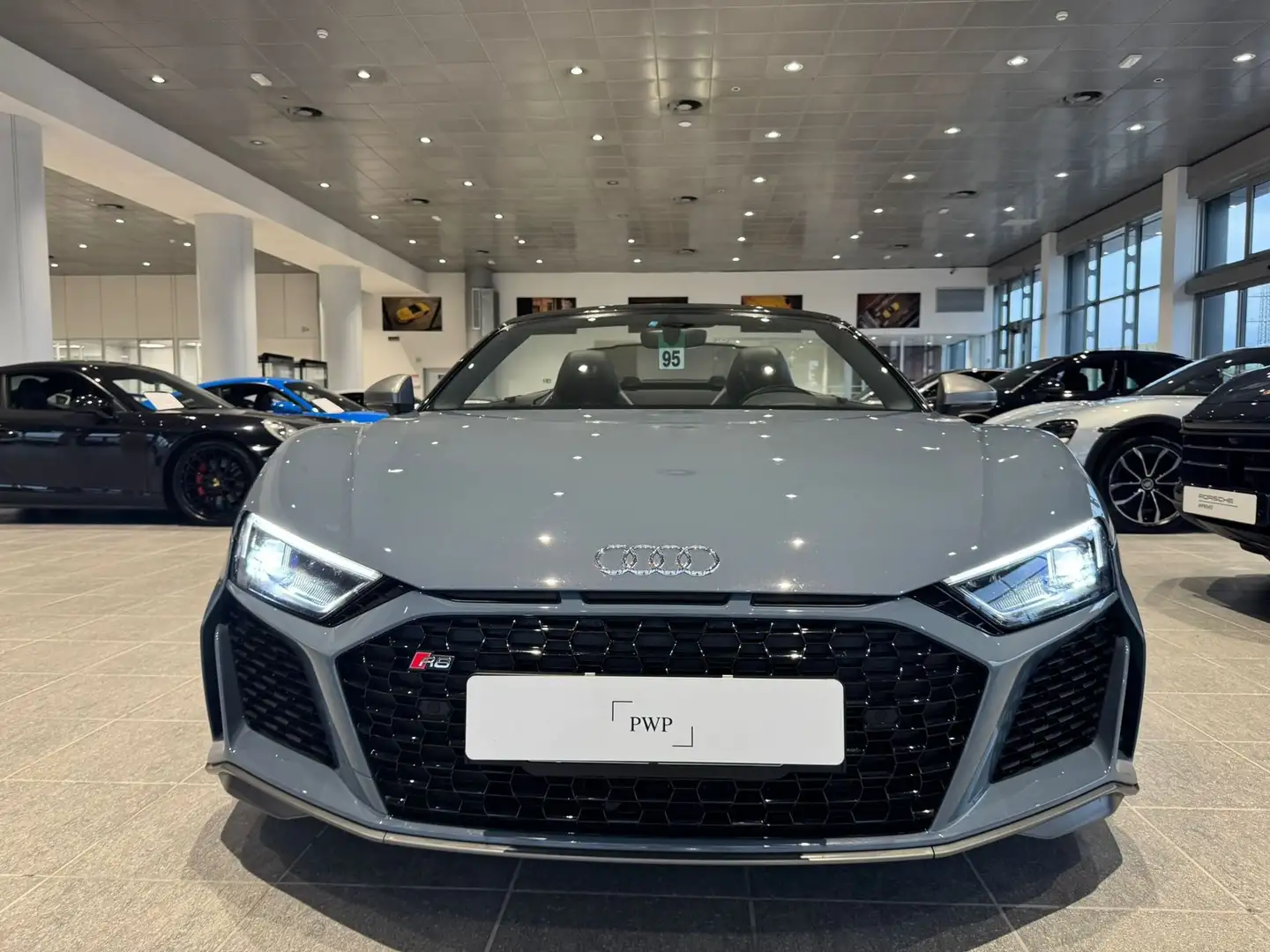 Audi R8 R8 Spyder V10 quattro S tronic Performance Gris - 2