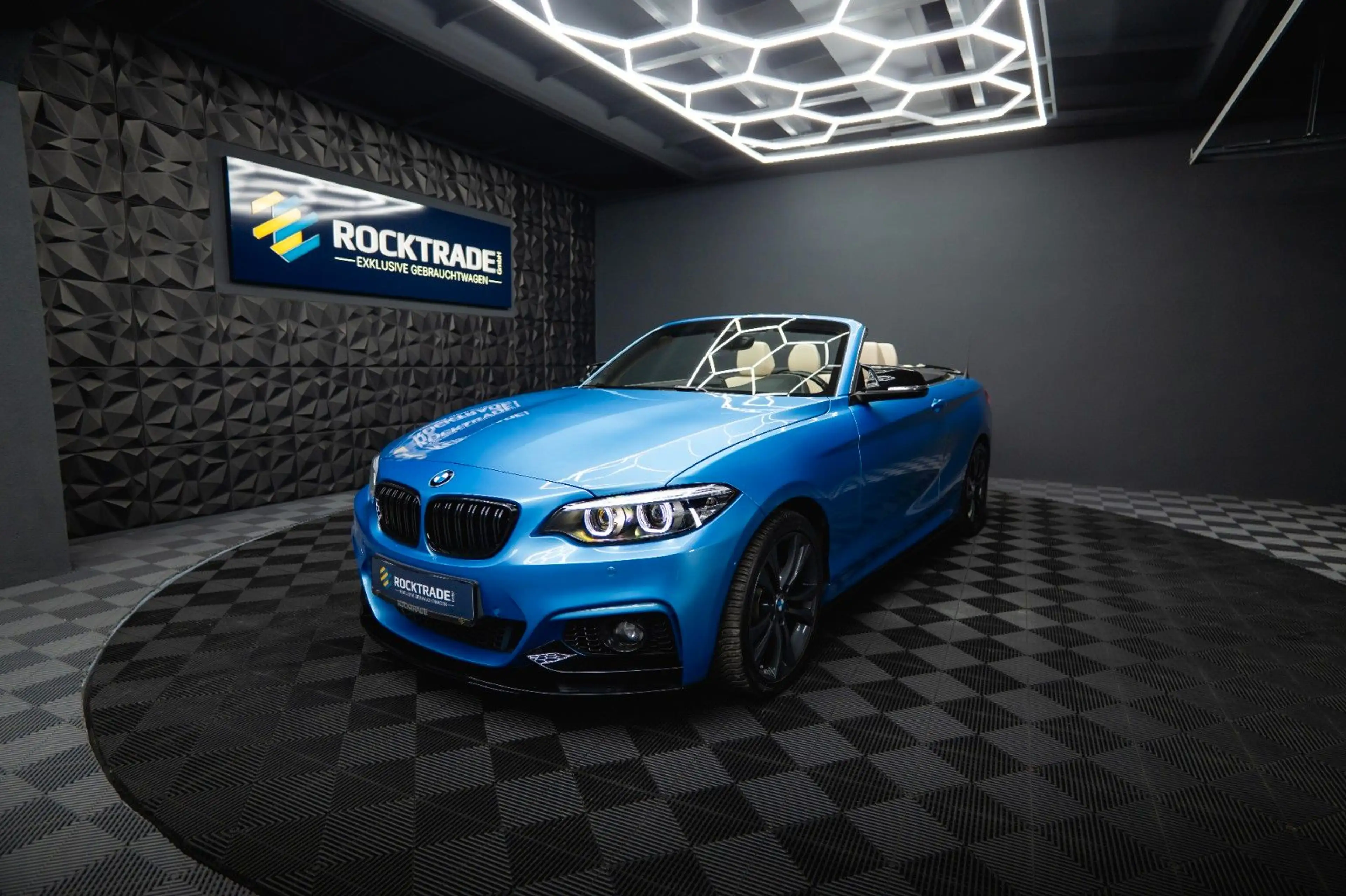 BMW 230 i Cabrio M-Sport Performance Shadow Line LED