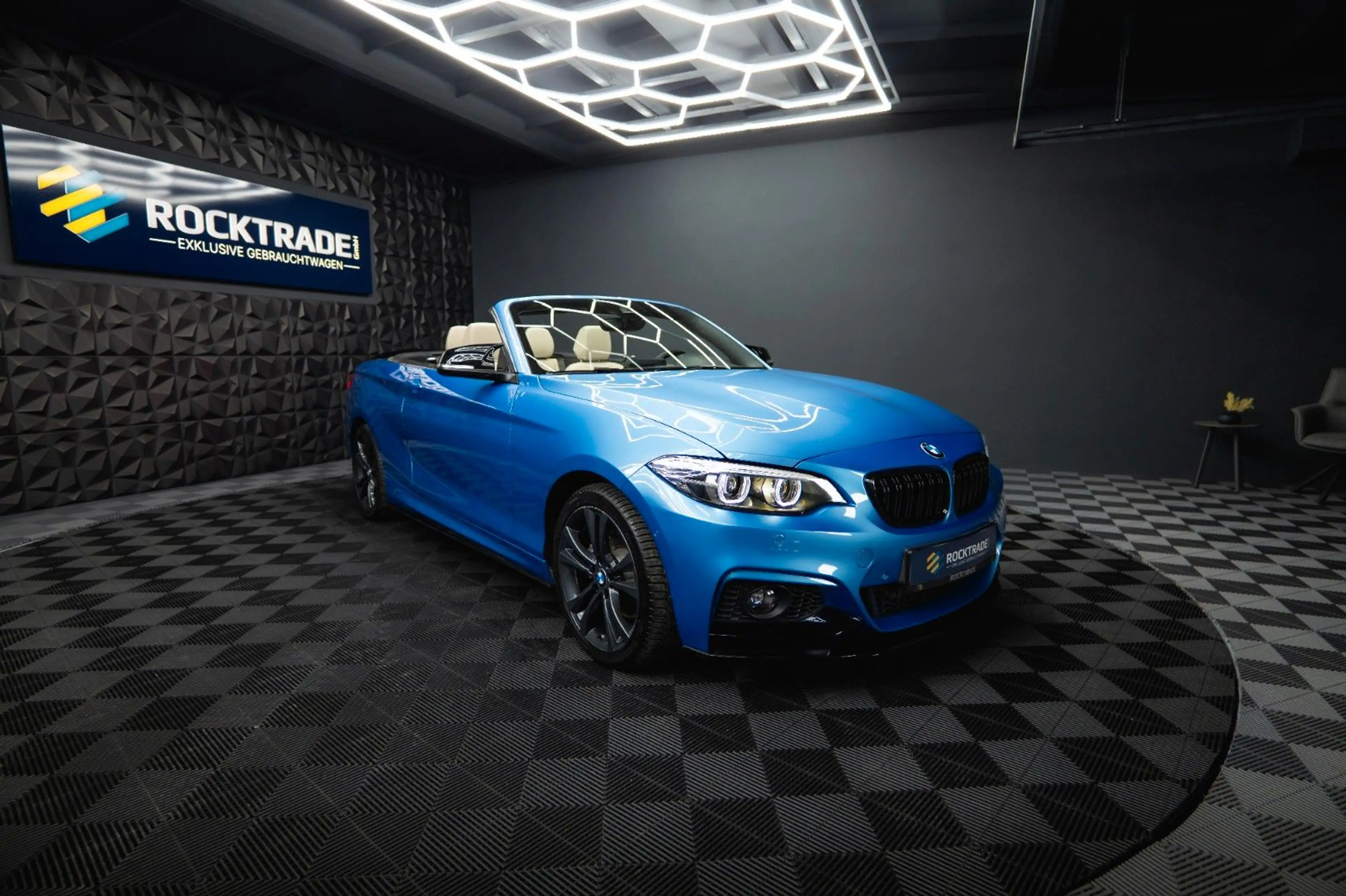 BMW 230 i Cabrio M-Sport Performance Shadow Line LED — photo 7