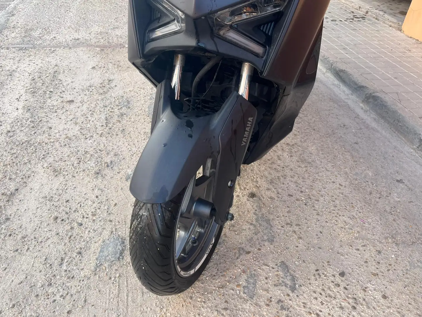 Yamaha X-Max 125 Tech Mach - 2