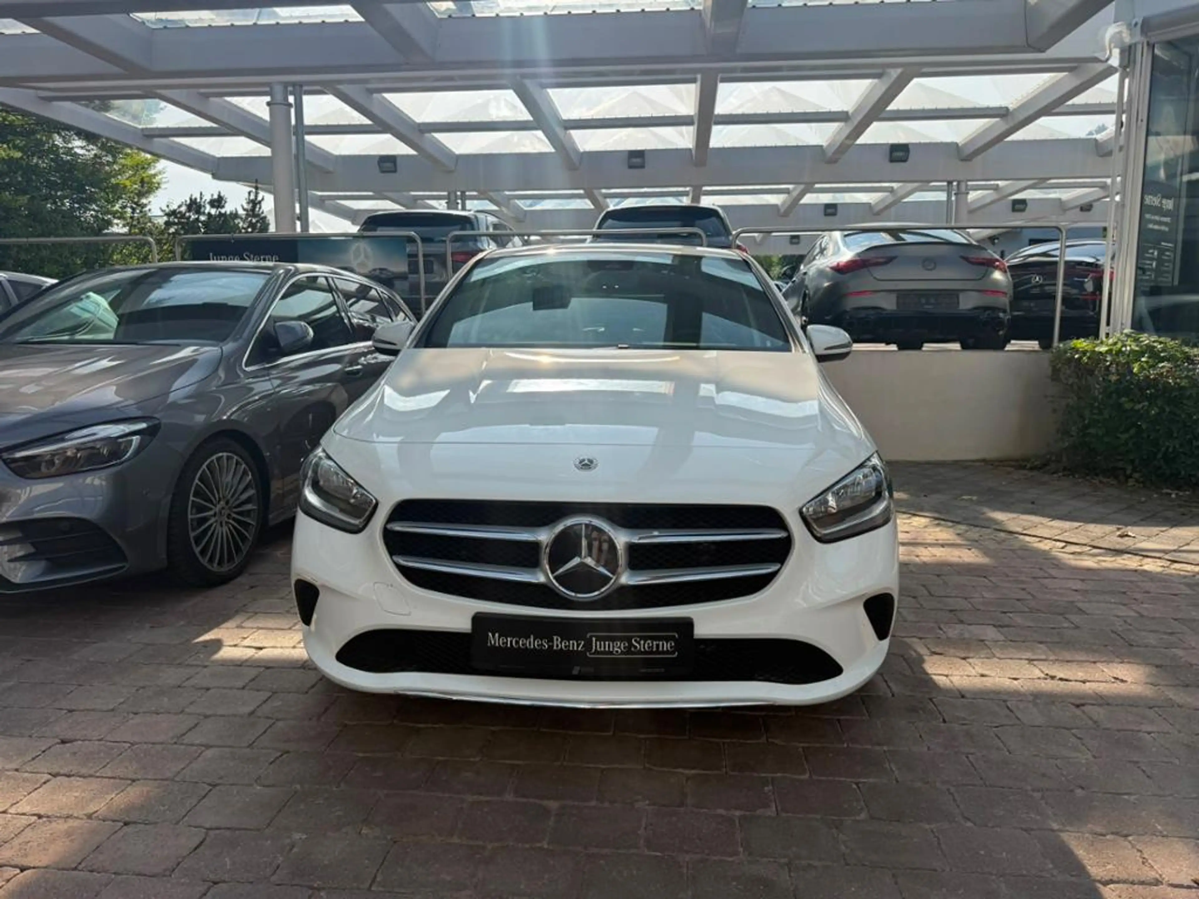 Mercedes-Benz B 180 Progressive LED AHk Vorr Memory Easy Pack — photo 2