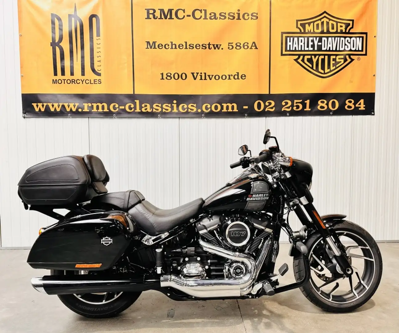 Harley-Davidson Softail Chopper Sportglide 107 Schwarz - 1