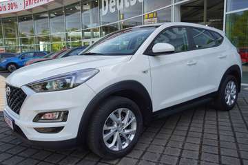 1.6 2WD Navi Kamera PDC Klima Bluetooth