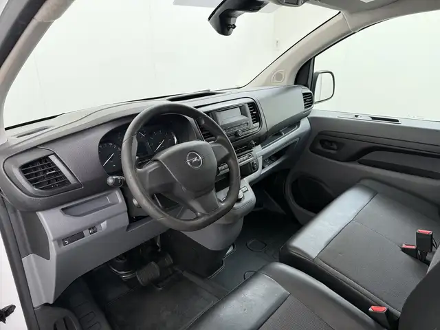 Opel Vivaro view 7