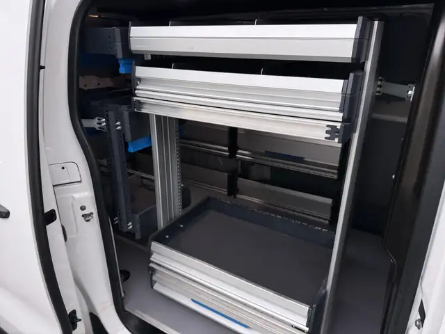 Opel Vivaro view 13