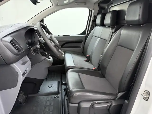 Opel Vivaro view 8