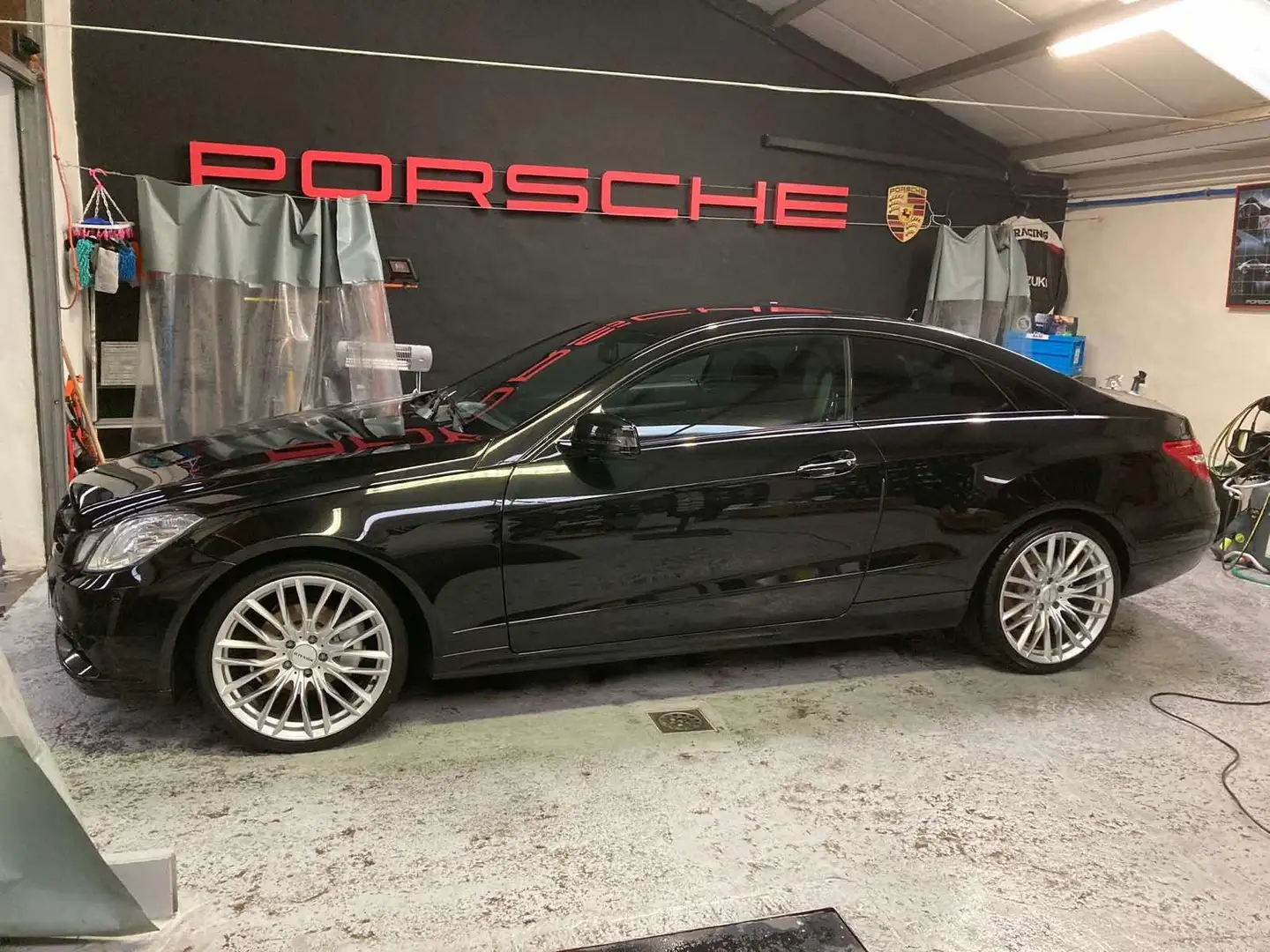 Mercedes-Benz E 200 COUPE E 200 CGI BE Avantgarde Start/Stop Noir - 2