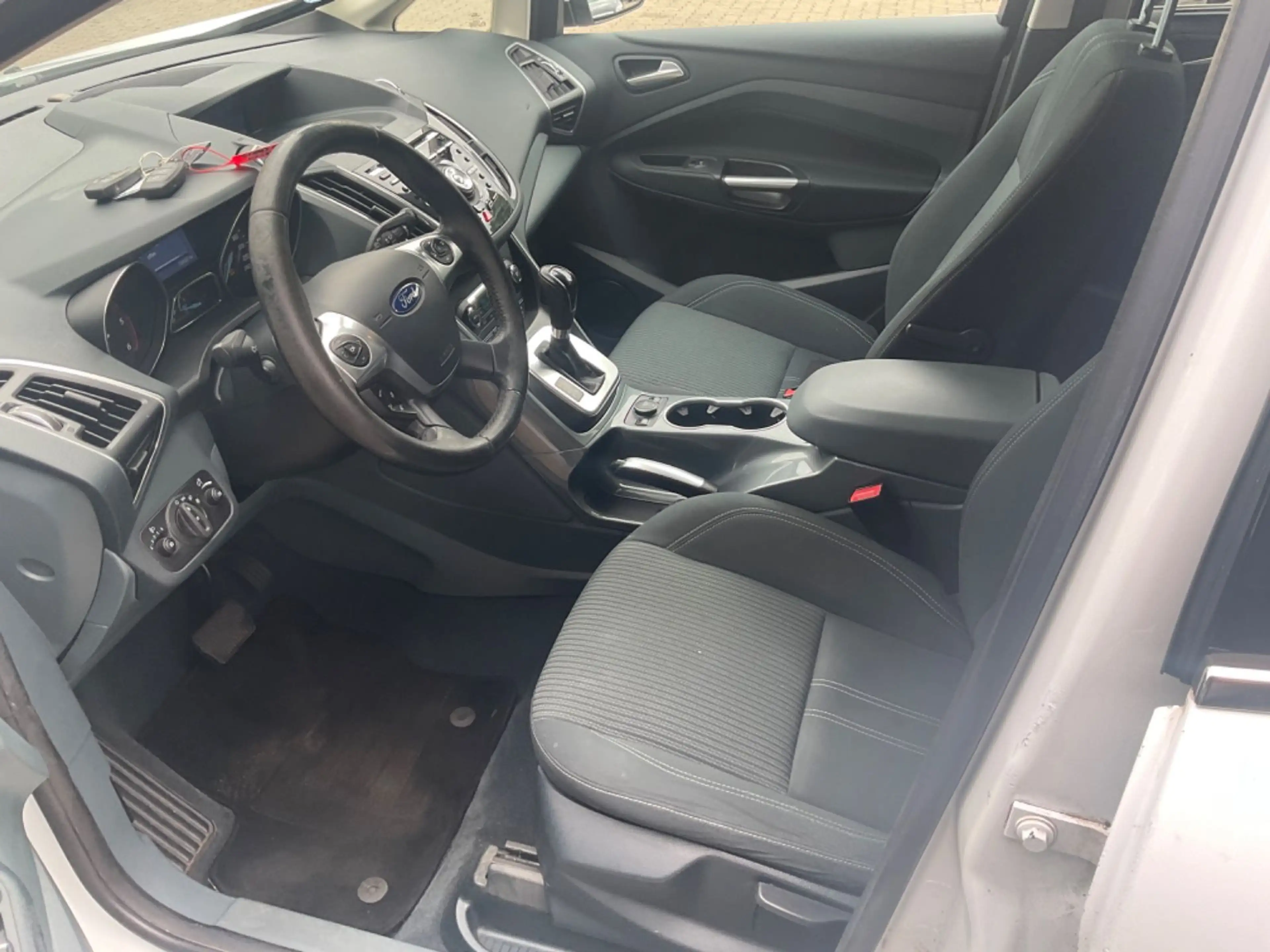 Ford C-Max Titanium TÜV 05.2027 Automatik 1 HAND — photo 13