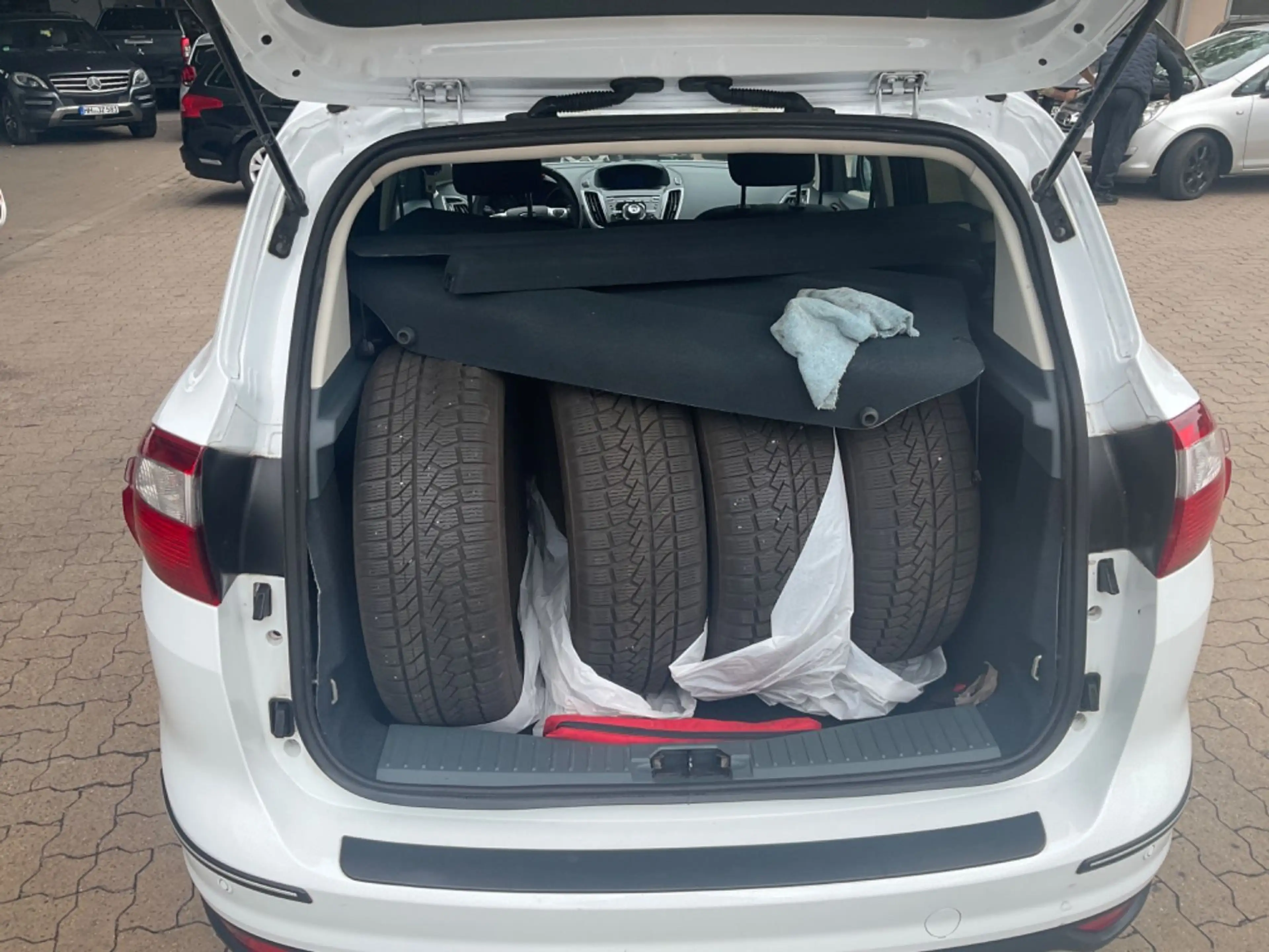 Ford C-Max Titanium TÜV 05.2027 Automatik 1 HAND — photo 8