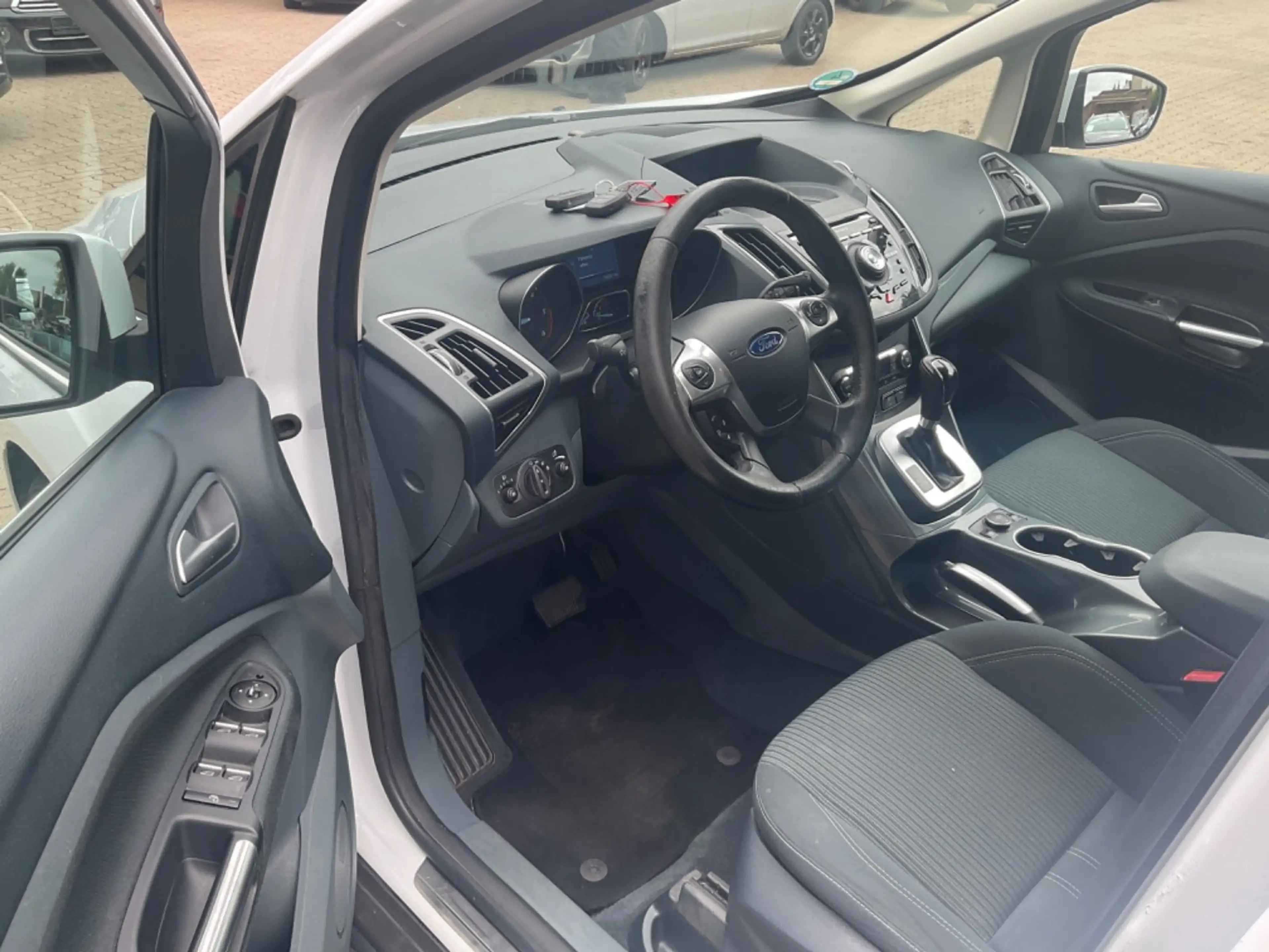 Ford C-Max Titanium TÜV 05.2027 Automatik 1 HAND — photo 12