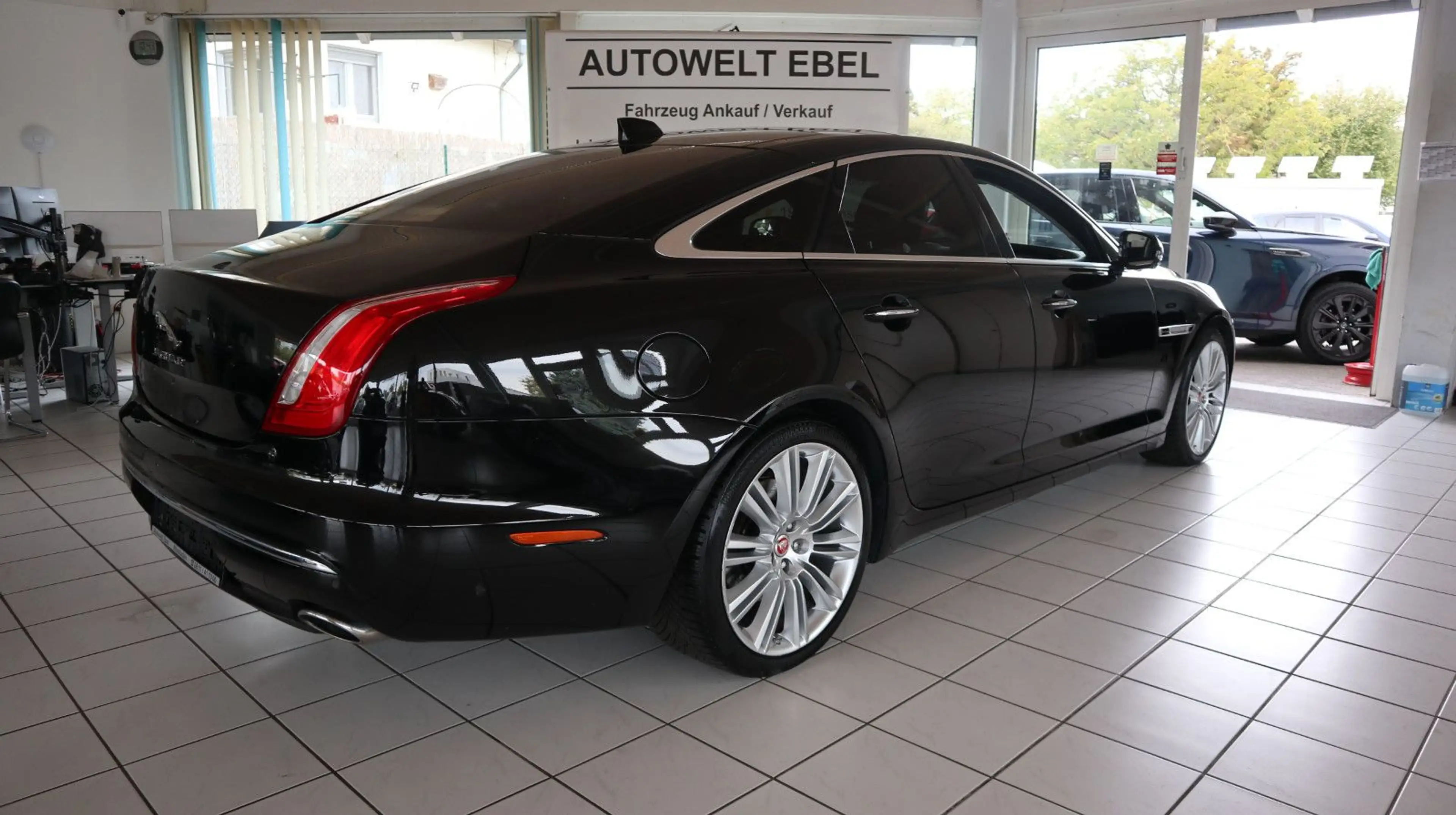Jaguar XJ Premium Luxury*KUNDENAUFTRAG* — photo 6