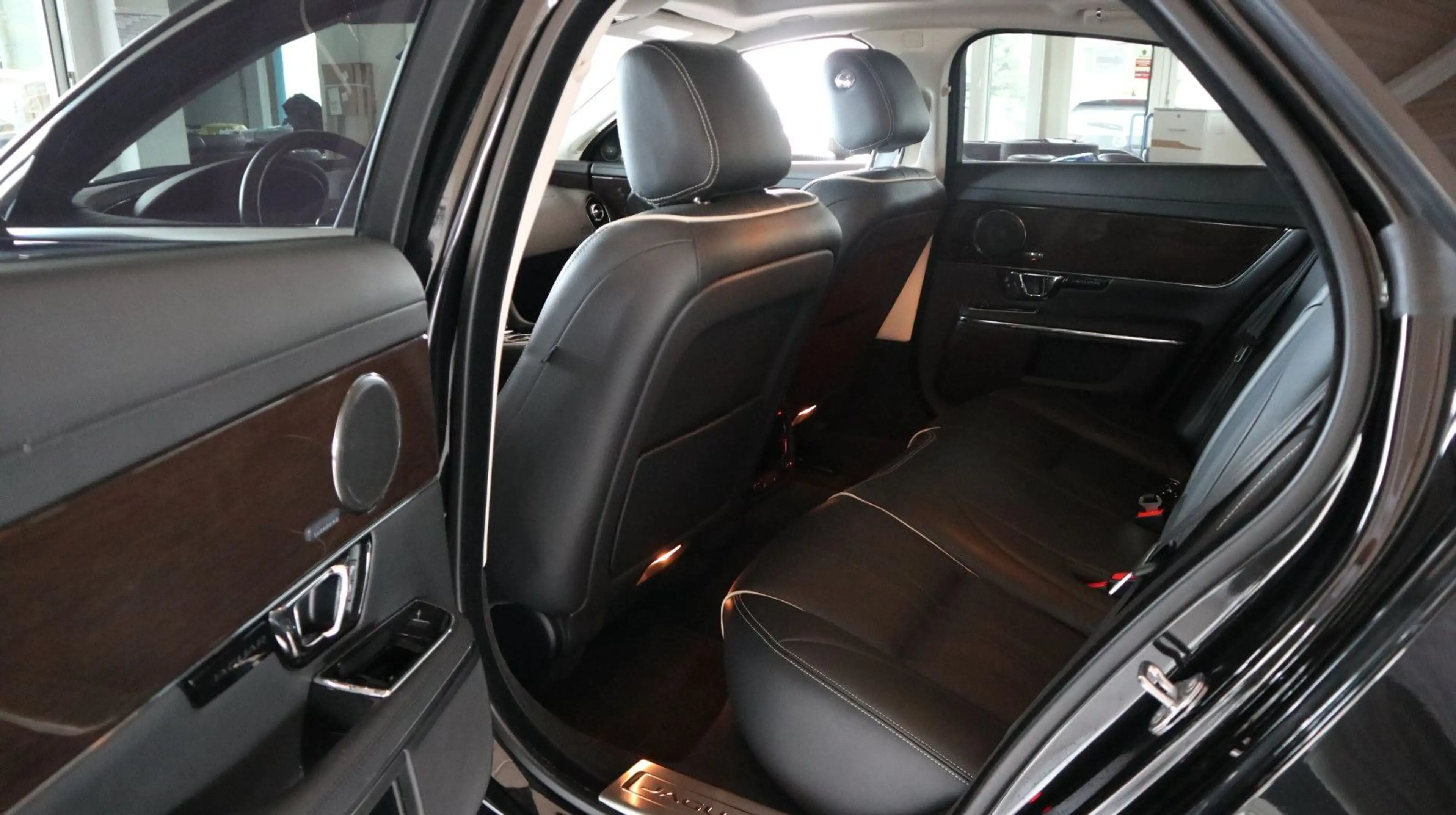 Jaguar XJ Premium Luxury*KUNDENAUFTRAG* — photo 13