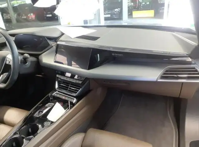 Audi E-Tron GT view 8