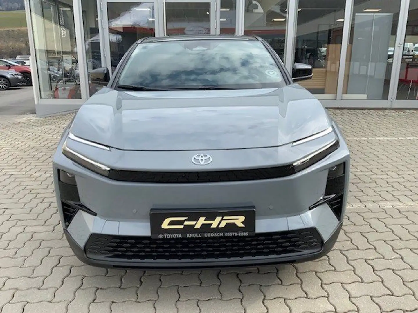 Toyota C-HR+ 252 kW AWD Lounge Grau - 2