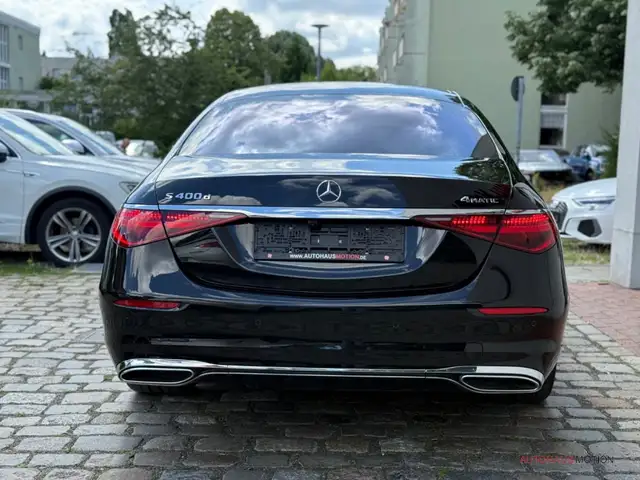 Mercedes-Benz S-Class view 6