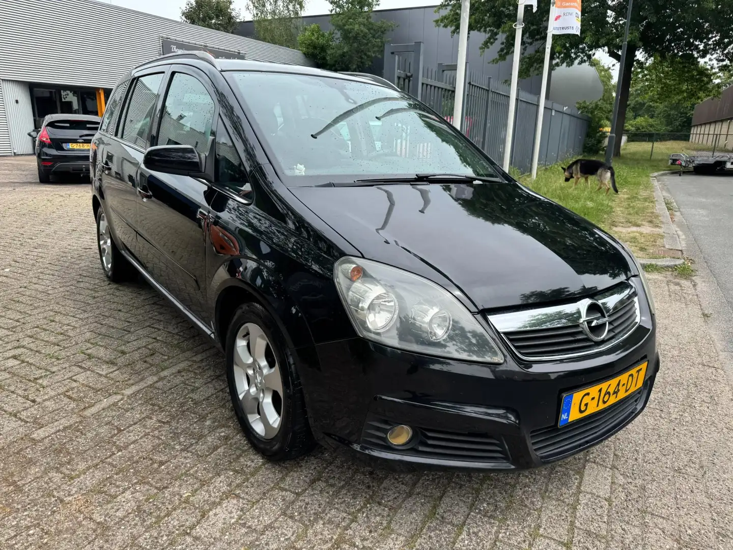 Opel Zafira 2.2 Essentia 7 persoons , nette perfect rijdende a Fekete - 2