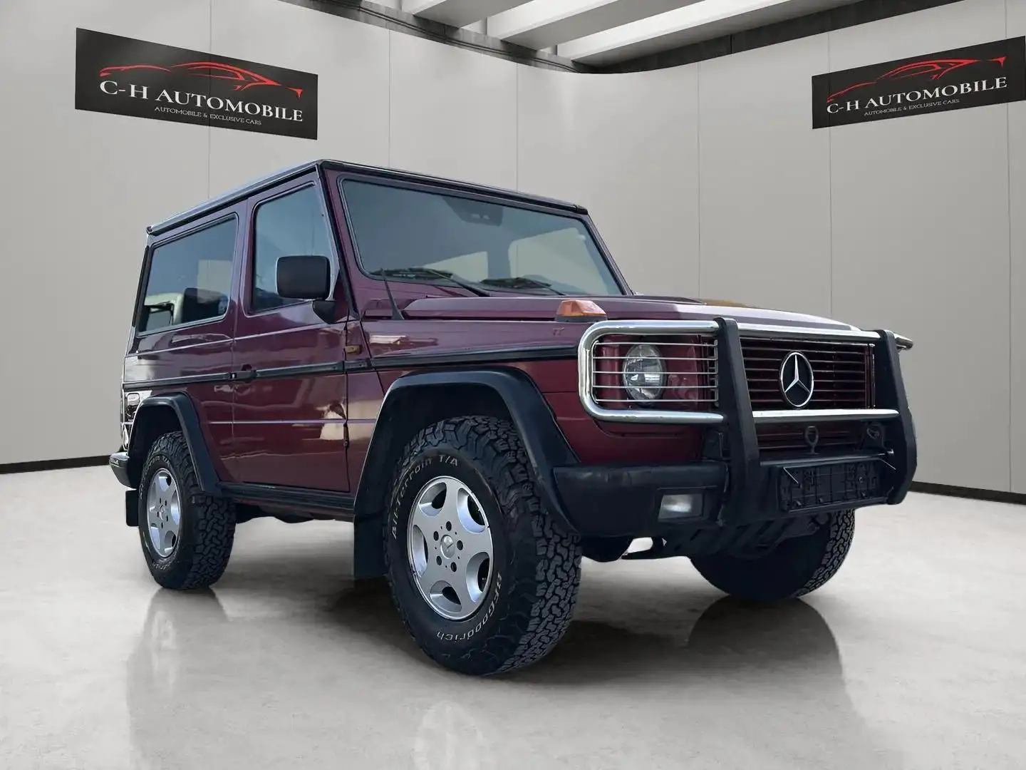 Mercedes-Benz G 300 2 Hand Rojo - 1