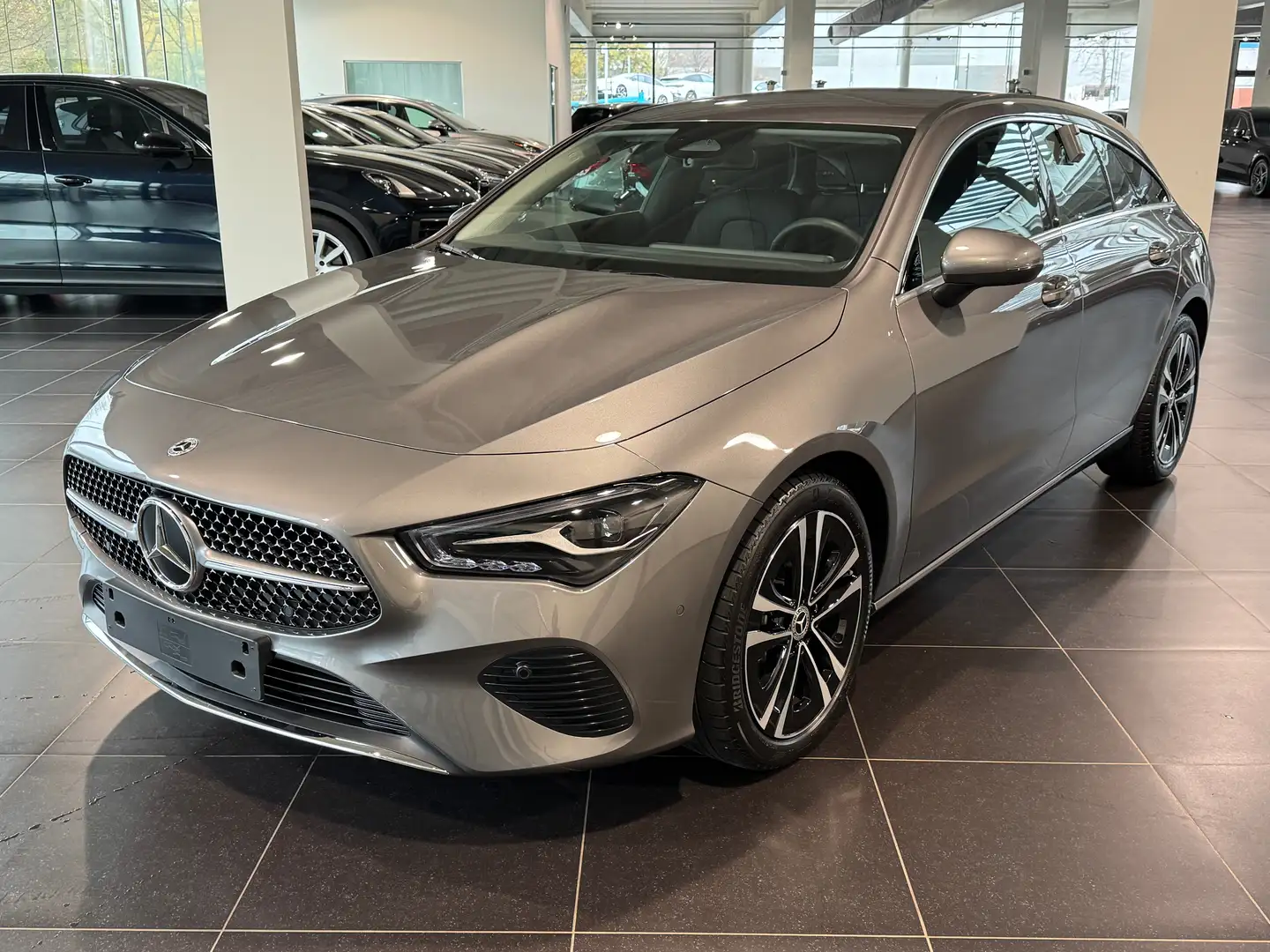 Mercedes-Benz CLA 180 SB Progressive Camera, Led High Performance, Mbux, Grigio - 1
