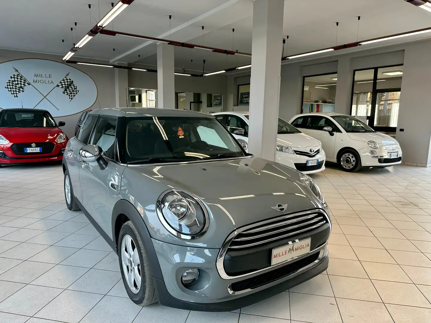 MINI One D 1.5 Business  5p Gris - 1