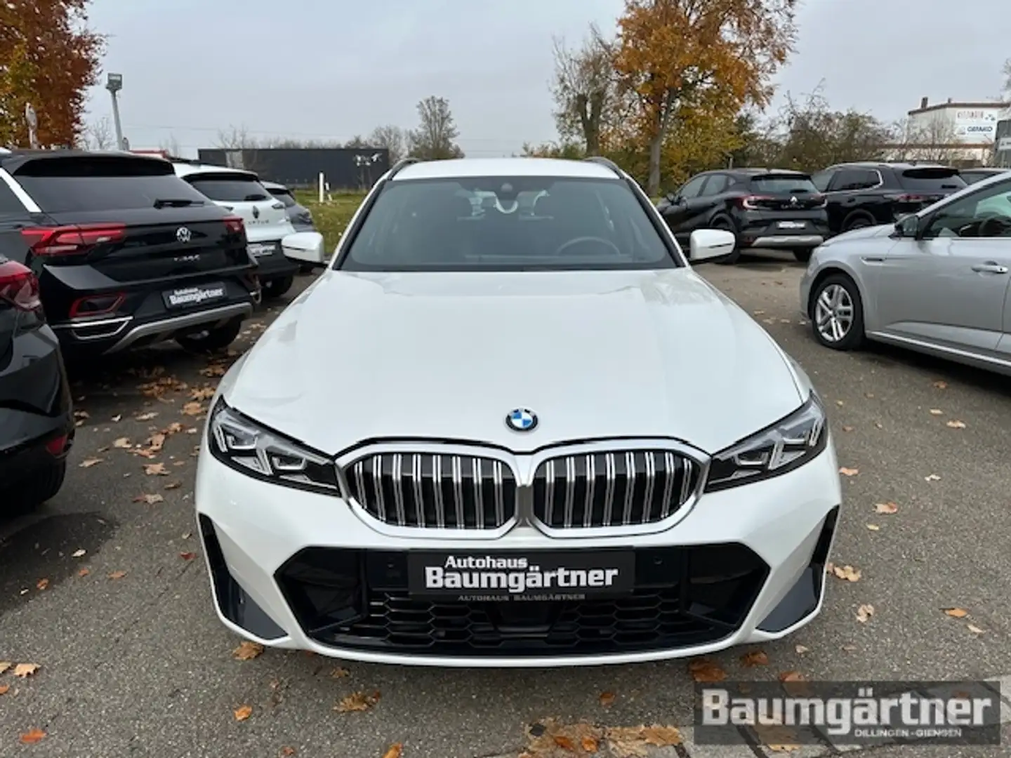 BMW 330 i xDrive M-Sport Touring Kamera/ACC/Sitzh. Weiß - 2